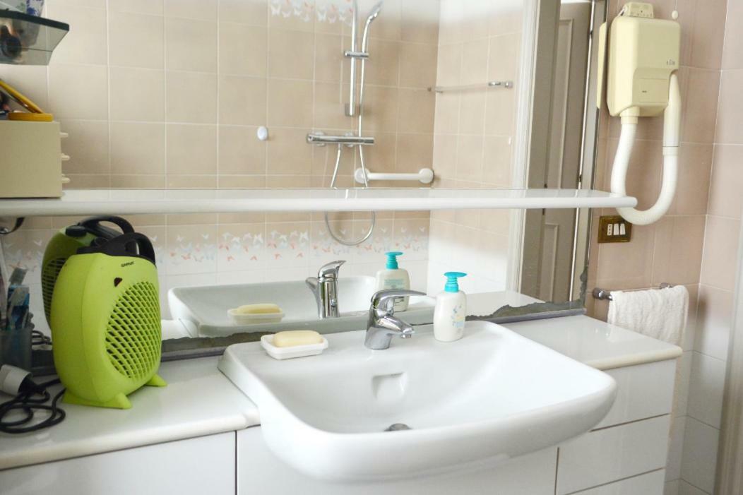 L'Alloggio Di Anna Maria Camera Con Bagno Privato Empoli Buitenkant foto